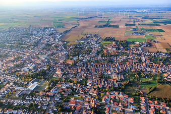 Vue aérienne de Soeiertsgasse x et Hauptstr à Herxheim bei Landau dans le département Rhénanie-Palatinat, Allemagne