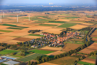 Vue aérienne de Vue du village depuis le sud-ouest à Herxheimweyher dans le département Rhénanie-Palatinat, Allemagne