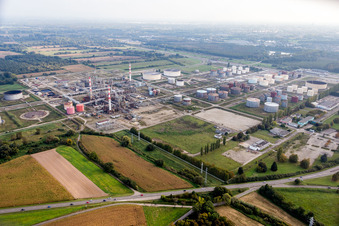 Vue aérienne de Ancien site de la raffinerie de Reichstett à Vendenheim dans le département Bas Rhin, France