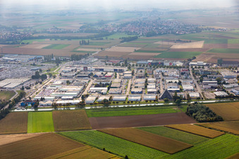 Vue aérienne de Vendenheim dans le département Bas Rhin, France