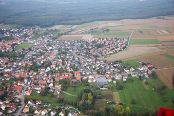 Vue oblique de Weitbruch dans le département Bas Rhin, France