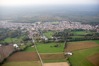 Vue oblique de Schirrhein dans le département Bas Rhin, France
