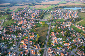 Vue aérienne de Rountzenheim dans le département Bas Rhin, France