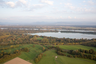 Fort-Louis dans le département Bas Rhin, France du point de vue du drone