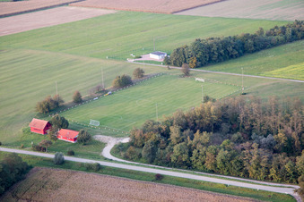 Vue aérienne de Neuhaeusel dans le département Bas Rhin, France
