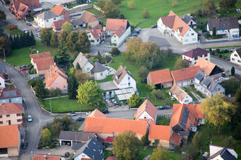 Neuhaeusel dans le département Bas Rhin, France vue du ciel