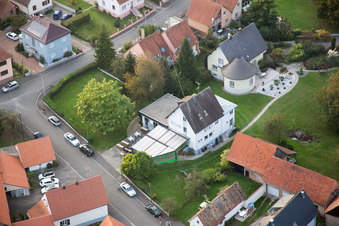 Neuhaeusel dans le département Bas Rhin, France d'un drone