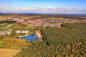 Vue aérienne de Plage à l'ouest de la ville à Rülzheim dans le département Rhénanie-Palatinat, Allemagne