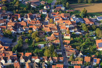 Vue aérienne de Rue Brühl à le quartier Mörzheim in Landau in der Pfalz dans le département Rhénanie-Palatinat, Allemagne