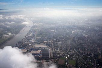 Vue aérienne de Port à Worms dans le département Rhénanie-Palatinat, Allemagne