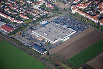 Vue aérienne de Globe à le quartier Bobenheim in Bobenheim-Roxheim dans le département Rhénanie-Palatinat, Allemagne