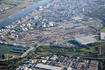 Vue aérienne de Du nord à le quartier BASF in Ludwigshafen am Rhein dans le département Rhénanie-Palatinat, Allemagne