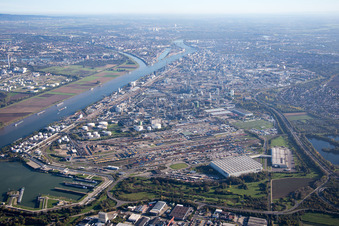 Vue oblique de Du nord à le quartier BASF in Ludwigshafen am Rhein dans le département Rhénanie-Palatinat, Allemagne