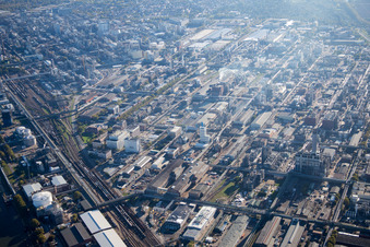 Vue aérienne de Quartier BASF in Ludwigshafen am Rhein dans le département Rhénanie-Palatinat, Allemagne
