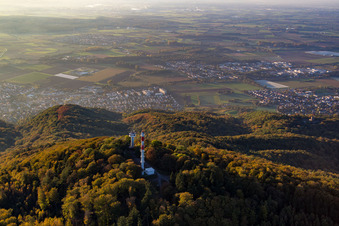 Vue aérienne de Tour radio à le quartier Hochstädten in Bensheim dans le département Hesse, Allemagne