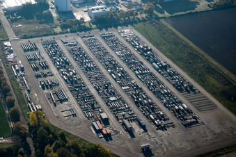 Vue aérienne de Entrepôt BASF Lampertheim à Lampertheim dans le département Hesse, Allemagne