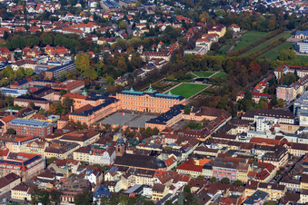 Vue aérienne de Résidence Palace Rastatt depuis le sud à Rastatt dans le département Bade-Wurtemberg, Allemagne