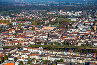 Vue aérienne de Schlossstr à Rastatt dans le département Bade-Wurtemberg, Allemagne