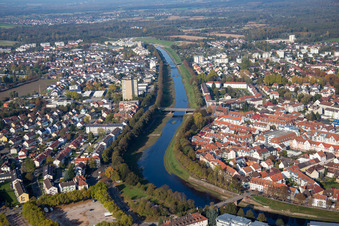 Vue aérienne de Pont Hindenburg à Rastatt dans le département Bade-Wurtemberg, Allemagne