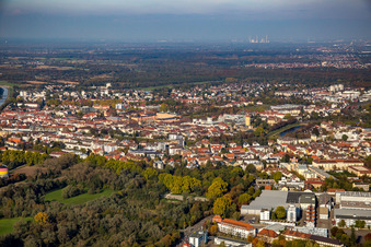 Vue aérienne de Parc de la ville à Rastatt dans le département Bade-Wurtemberg, Allemagne