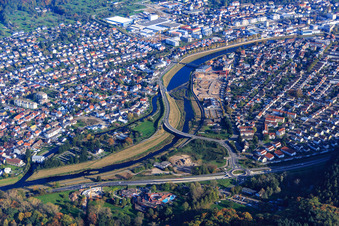 Vue aérienne de Ponts sur la Murg pour le Rotherma Cross-Spange et le Glasersteg à le quartier Bad Rotenfels in Gaggenau dans le département Bade-Wurtemberg, Allemagne