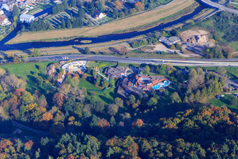 Vue aérienne de Parc thermal et sauna Rotherma sur la Murg et la B462 à Gaggenau dans le département Bade-Wurtemberg, Allemagne