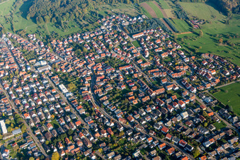 Vue aérienne de Quartier Schöllbronn in Ettlingen dans le département Bade-Wurtemberg, Allemagne