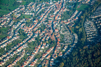 Vue aérienne de Talsstr à le quartier Busenbach in Waldbronn dans le département Bade-Wurtemberg, Allemagne