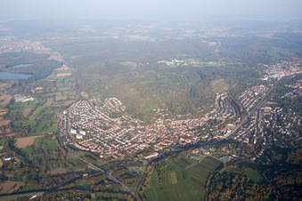 Vue aérienne de Quartier Grötzingen in Karlsruhe dans le département Bade-Wurtemberg, Allemagne