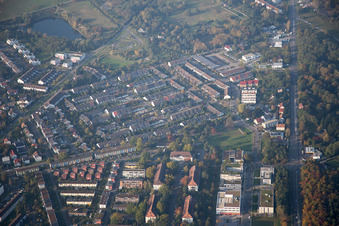 Vue aérienne de Quartier Neureut in Karlsruhe dans le département Bade-Wurtemberg, Allemagne