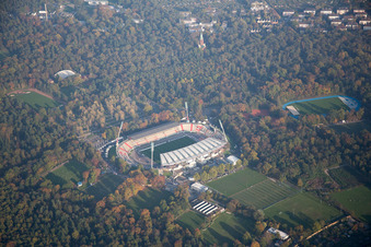 Vue aérienne de Stade à le quartier Innenstadt-Ost in Karlsruhe dans le département Bade-Wurtemberg, Allemagne