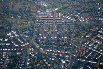 Vue aérienne de Sentier de l'églantier à le quartier Neureut in Karlsruhe dans le département Bade-Wurtemberg, Allemagne