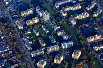 Vue aérienne de Rue Dürer à le quartier Neureut in Karlsruhe dans le département Bade-Wurtemberg, Allemagne