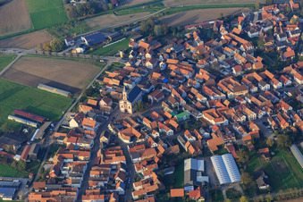 Vue aérienne de Rue principale Kirchstr à Neupotz dans le département Rhénanie-Palatinat, Allemagne