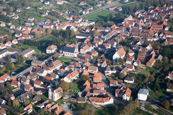 Vue aérienne de Soultz-sous-Forêts dans le département Bas Rhin, France