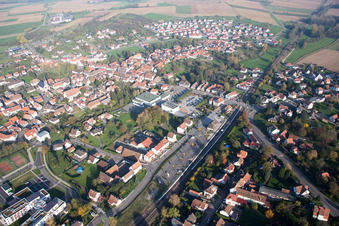 Vue oblique de Soultz-sous-Forêts dans le département Bas Rhin, France