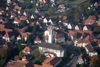 Vue oblique de Vue sur le village à Hatten dans le département Bas Rhin, France