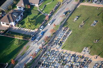 Niederrœdern dans le département Bas Rhin, France du point de vue du drone