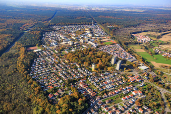 Vue aérienne de Quartier du Dorschberg avec le Wörth Bürgerpark à Wörth am Rhein dans le département Rhénanie-Palatinat, Allemagne