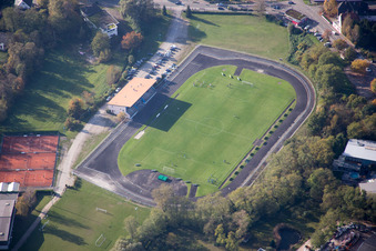 Vue aérienne de Terrain de football à Lauterbourg dans le département Bas Rhin, France