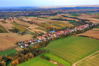 Photographie aérienne de Village de rue vu du sud-ouest à Vollmersweiler dans le département Rhénanie-Palatinat, Allemagne