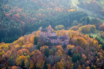 Erlenbach, château de Berwartstein à Erlenbach bei Dahn dans le département Rhénanie-Palatinat, Allemagne d'en haut