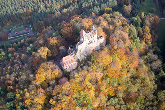 Erlenbach, château de Berwartstein à Erlenbach bei Dahn dans le département Rhénanie-Palatinat, Allemagne depuis l'avion