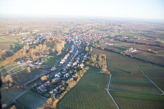 Vue aérienne de Camping dans le Klingbachtal à le quartier Klingen in Heuchelheim-Klingen dans le département Rhénanie-Palatinat, Allemagne