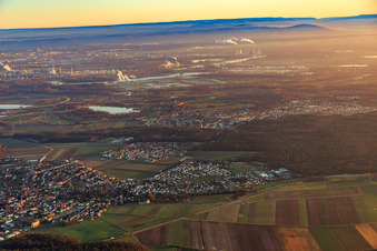 Vue oblique de Vue d'ensemble de la ville en hiver depuis le nord-ouest à Rheinzabern dans le département Rhénanie-Palatinat, Allemagne