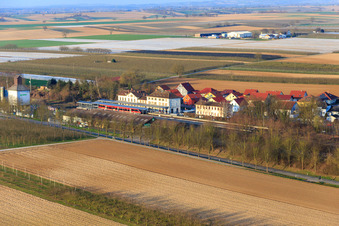 Vue oblique de Gare Winden(Palatinat) à Winden dans le département Rhénanie-Palatinat, Allemagne