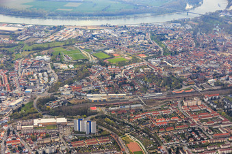 Vue aérienne de Rue Friedrich-Ebert à Speyer dans le département Rhénanie-Palatinat, Allemagne
