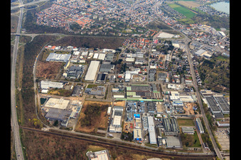 Vue aérienne de Zone industrielle sur la Landwehrstraße avec IGATEC GmbH, Loeser GmbH - Niederberger Nibru et MANN+HUMMEL à Speyer dans le département Rhénanie-Palatinat, Allemagne