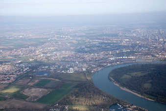 Vue aérienne de Quartier Süd in Ludwigshafen am Rhein dans le département Rhénanie-Palatinat, Allemagne