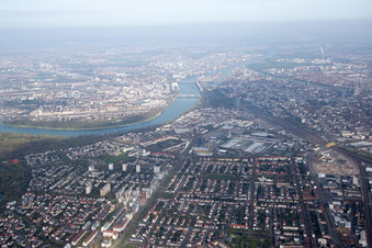 Vue oblique de Lindenhof à le quartier Niederfeld in Mannheim dans le département Bade-Wurtemberg, Allemagne